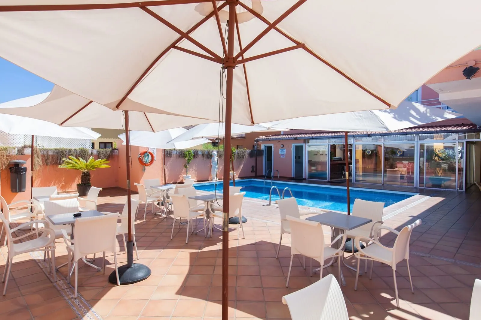 Globales Acuario: Pool