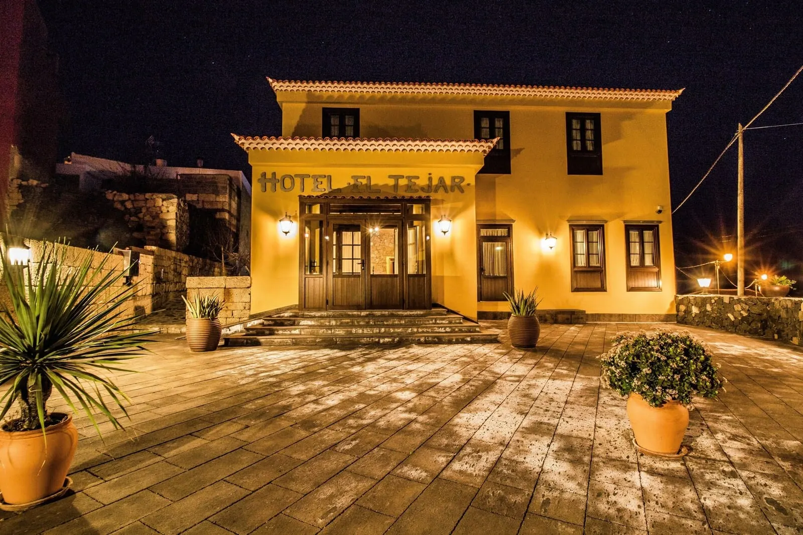 Hotel & Spa El Tejar: Front of property