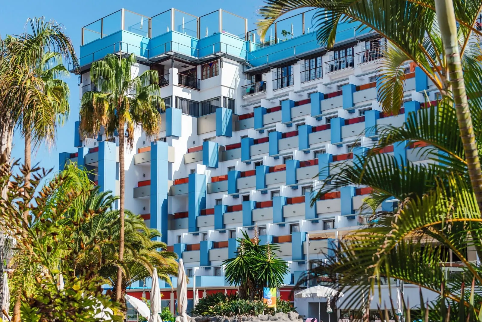Paradise Park Fun Lifestyle Hotel: A multi-story hotel with balconies and a pool area