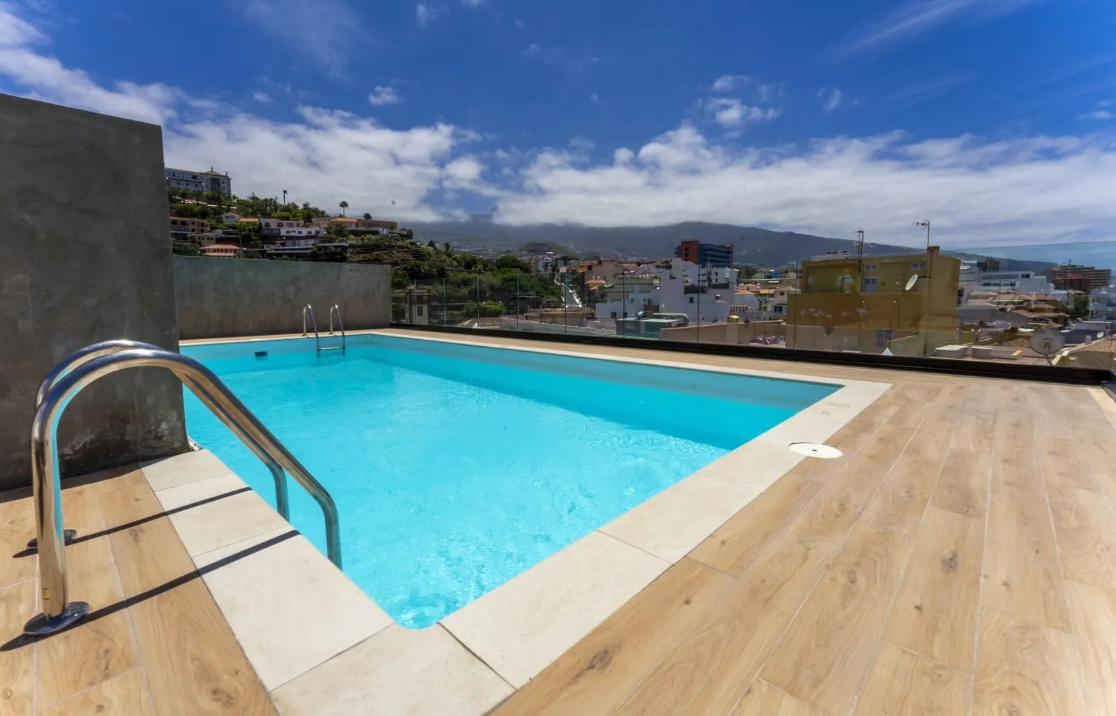DWO Nopal: A rooftop swimming pool with clear blue water