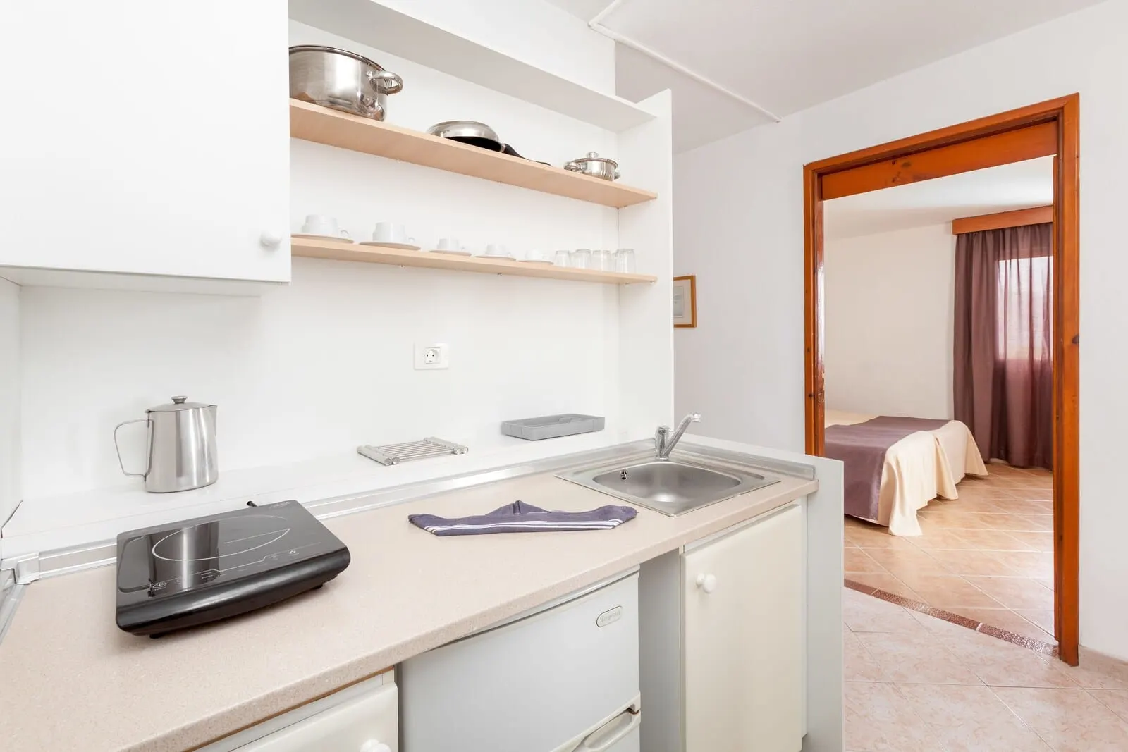 Hotel Panorámica Garden: Private kitchenette
